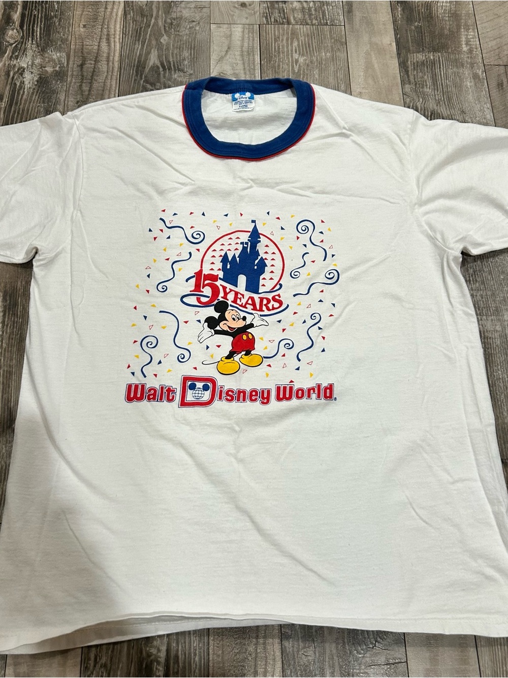 VTG Walt Disney World White 15 Years Commemorative Tee